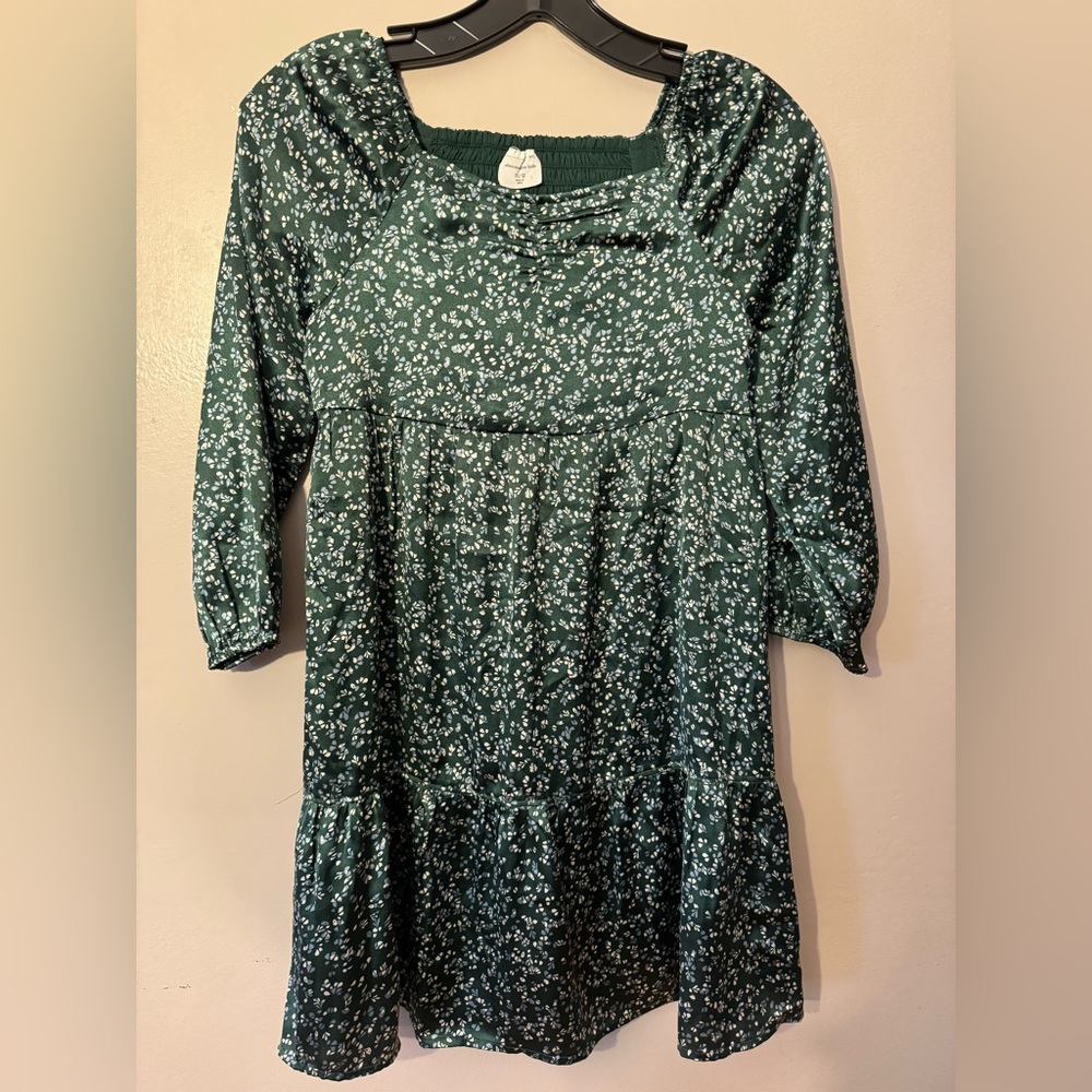 Abercrombie Kids Dresses  Long-Sleeve Satin Dress Size:11/12/Color: Green/White